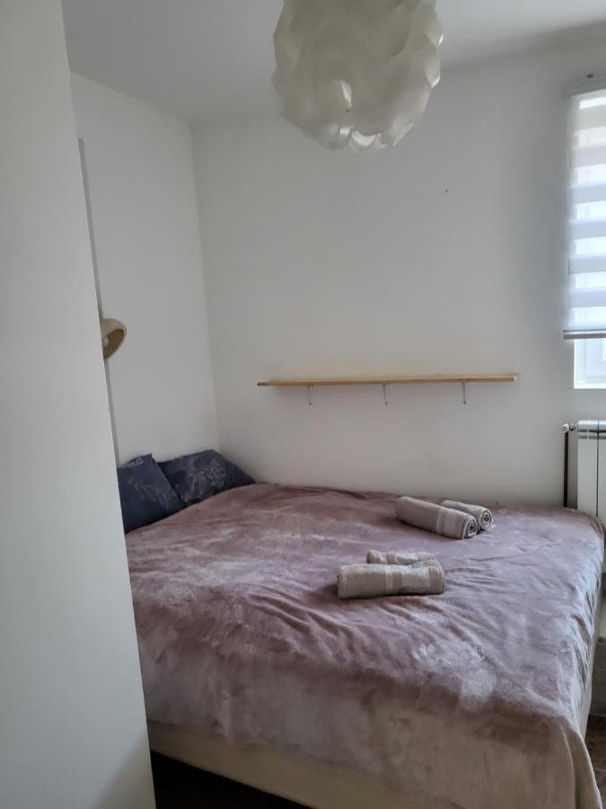 Dorsi Lägenhet Belgrad Exteriör bild